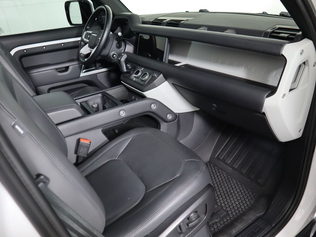 Thumbnail: 2024 Land Rover Defender - 18