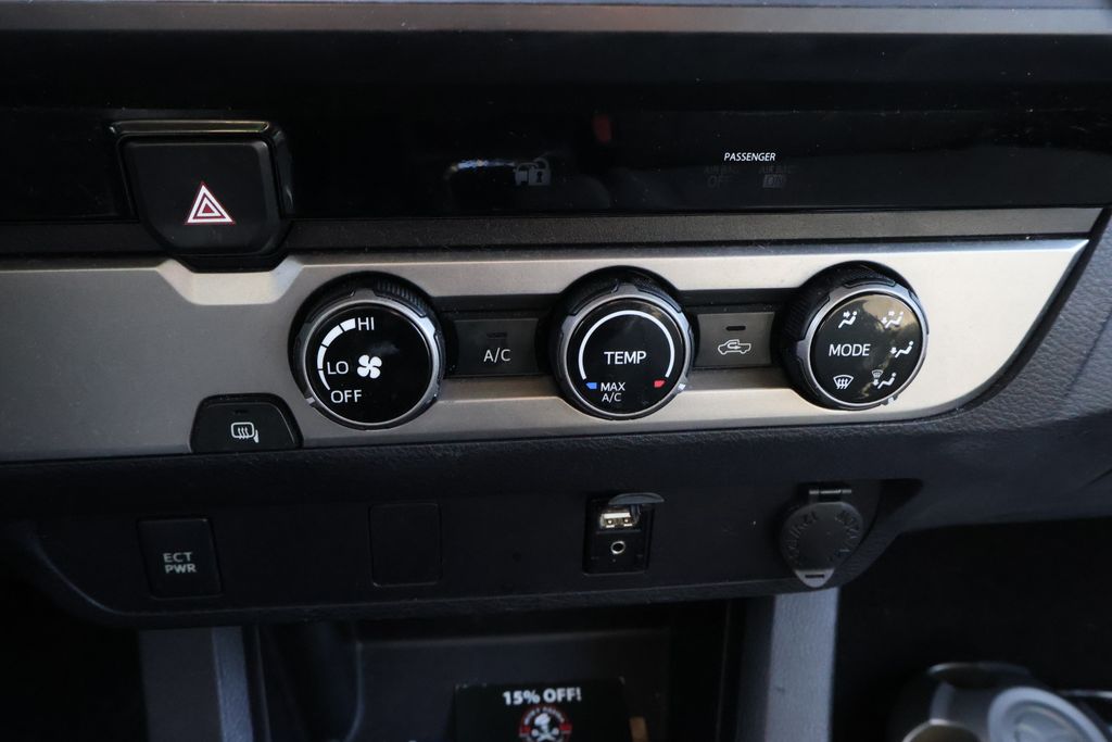 Thumbnail: 2016 Toyota Tacoma - 22