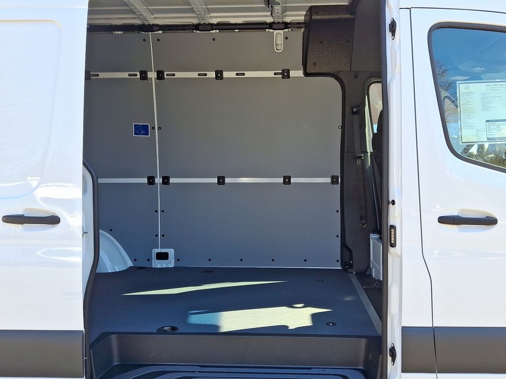 2025 Mercedes-Benz Sprinter 2500 6