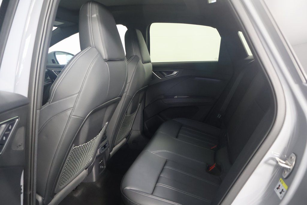 2025 Audi Q4 e-tron Sportback Prestige 6