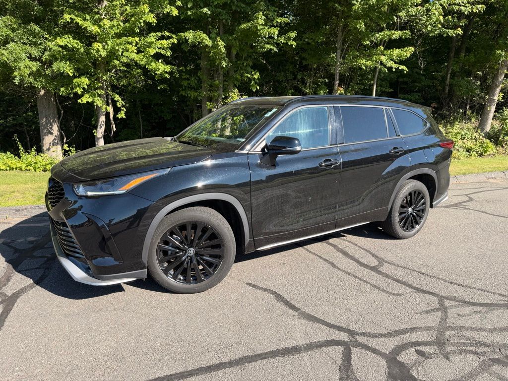 2023 Toyota Highlander XSE FWD's photo