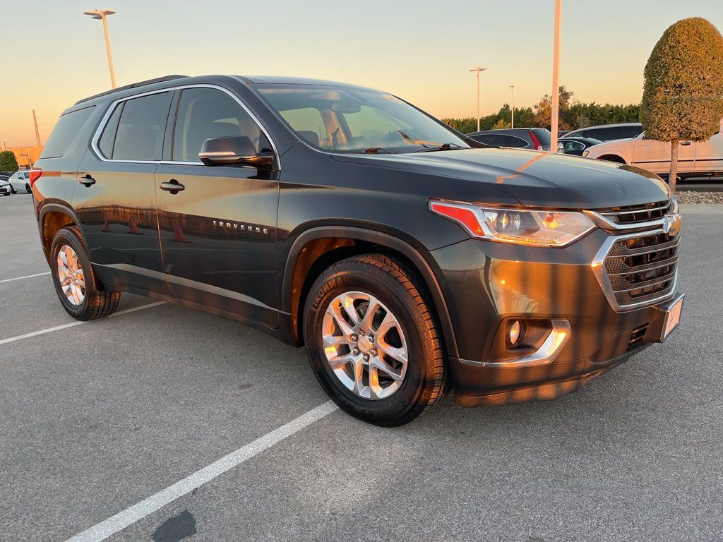 Thumbnail: 2020 Chevrolet Traverse - 3