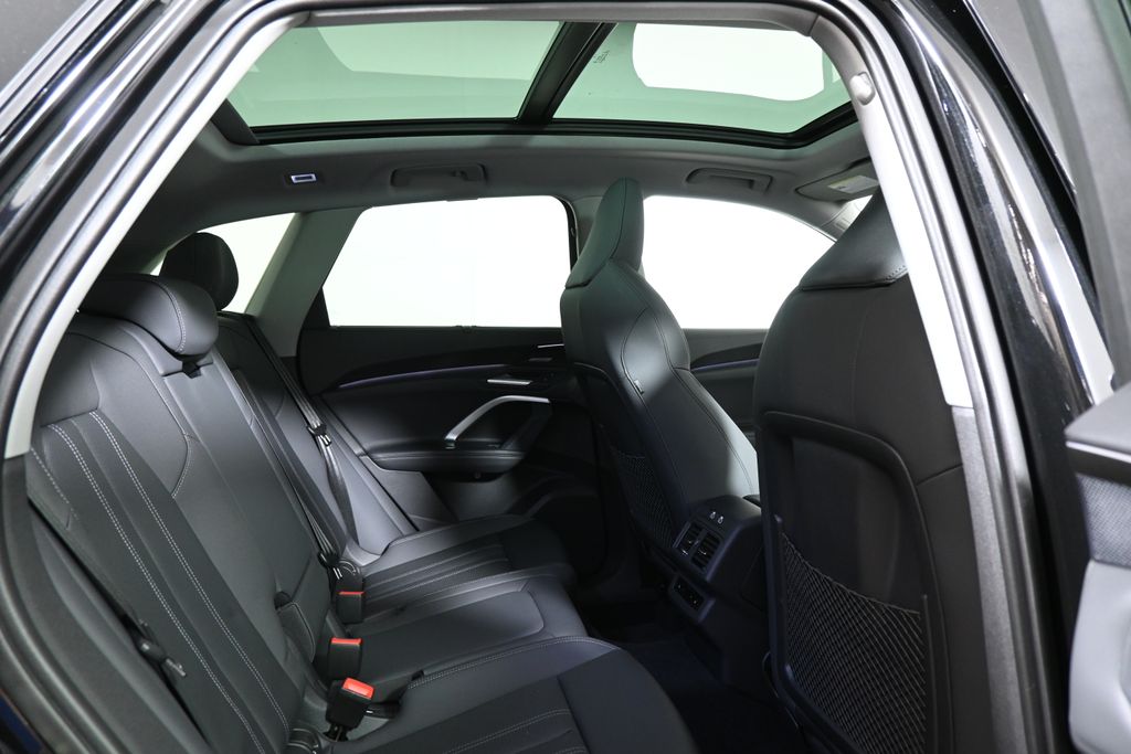 Thumbnail: 2025 Audi Q5 - 20