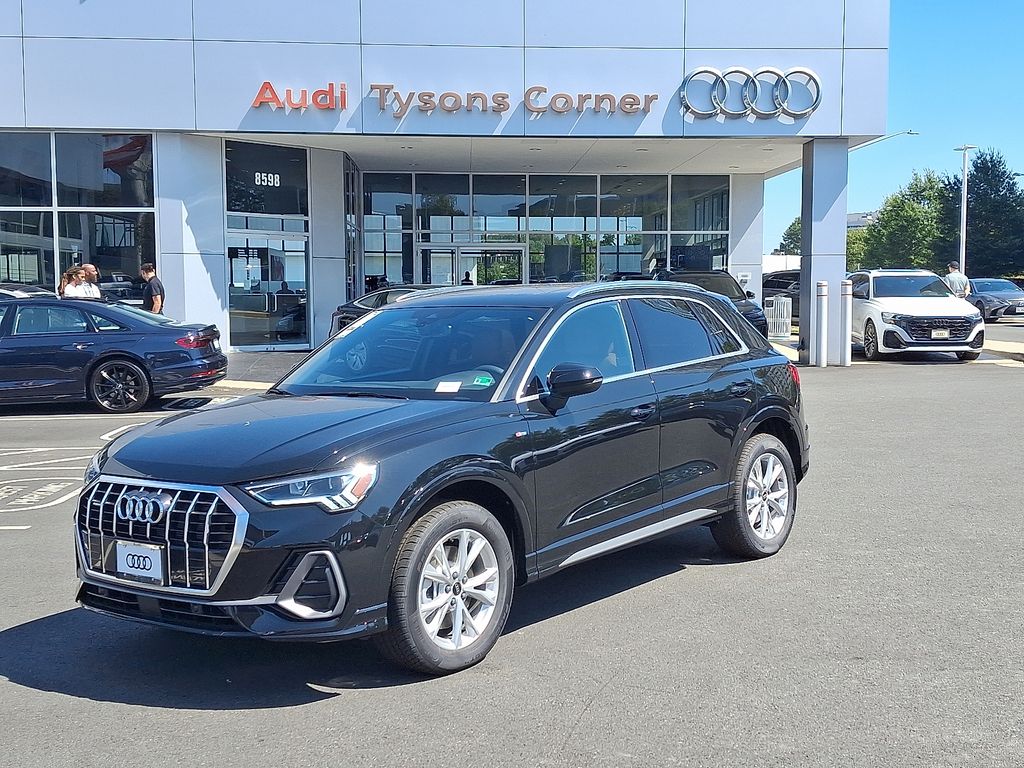 Thumbnail: 2025 Audi Q3 - 1