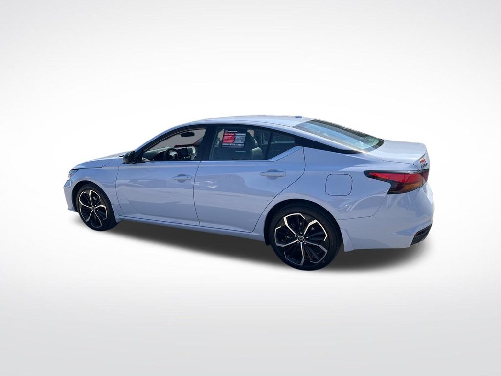 2024 Nissan Altima 2.5 SR photo