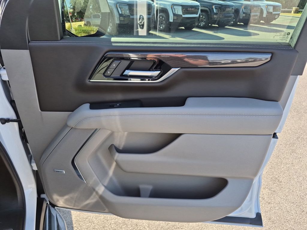 New 2026 White GMC Elevation image 36