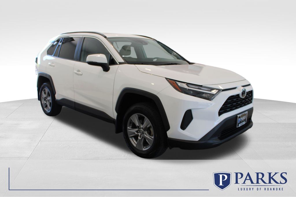 2022 Toyota RAV4 XLE