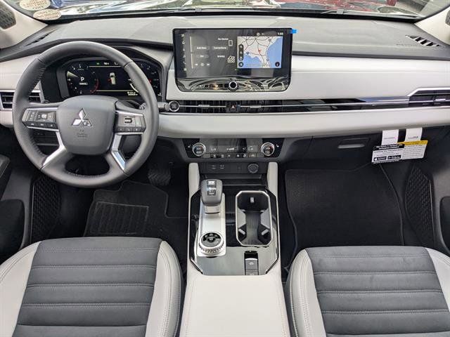 Used 2025 Mitsubishi Outlander SUV