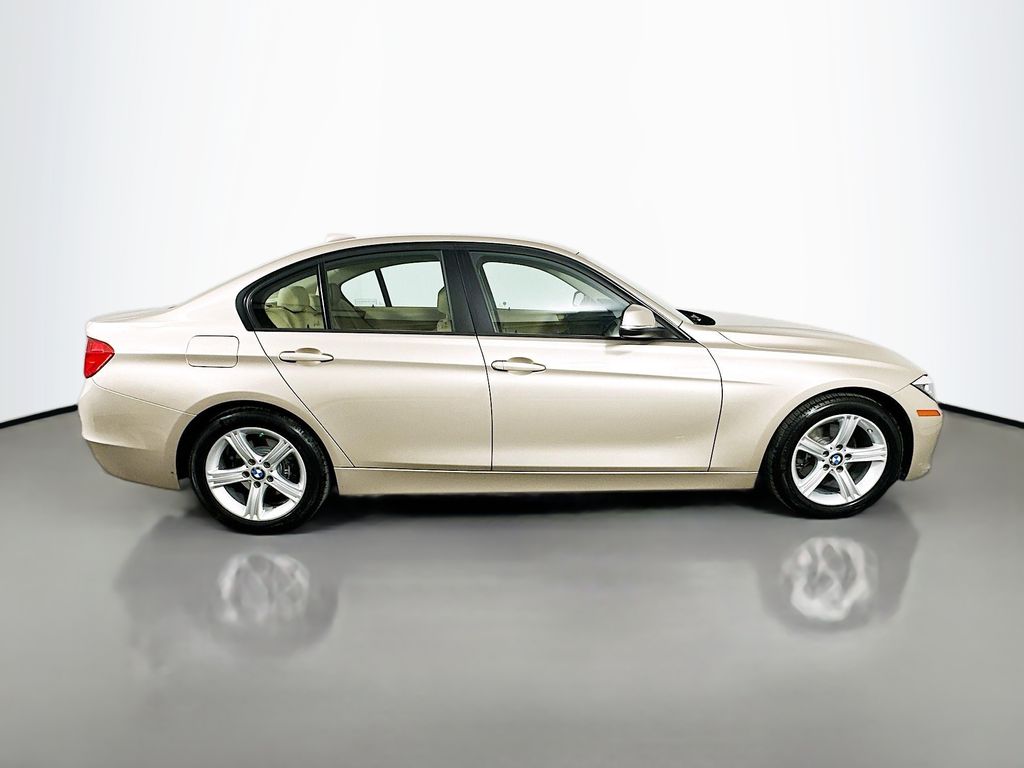 Thumbnail: 2015 BMW 3 Series - 4