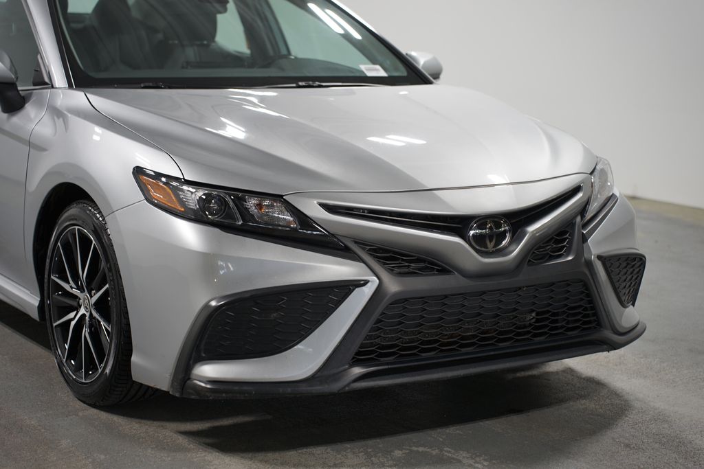 2023 Toyota Camry SE 4