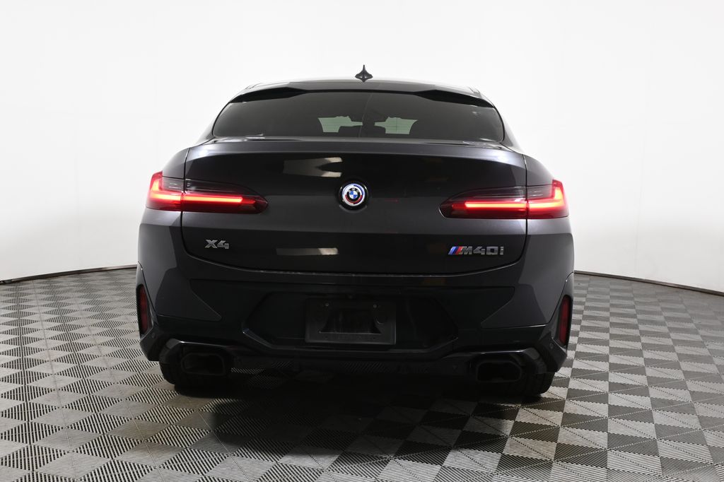 Thumbnail: 2023 BMW X4 - 10