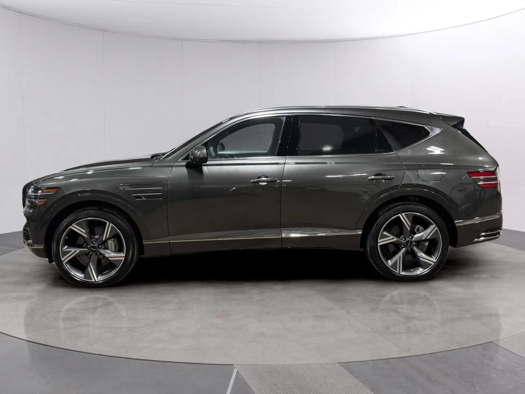 Used 2025 Makalu Gray Genesis 3.5T Prestige image 6