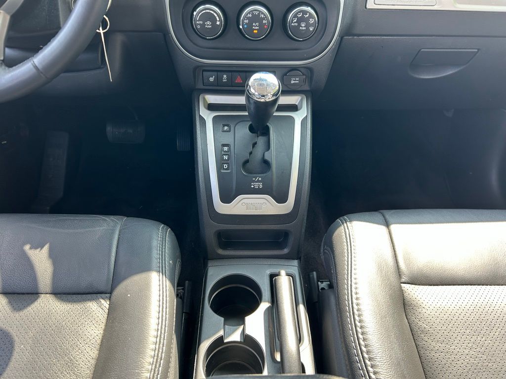 Thumbnail: 2016 Jeep Compass - 16