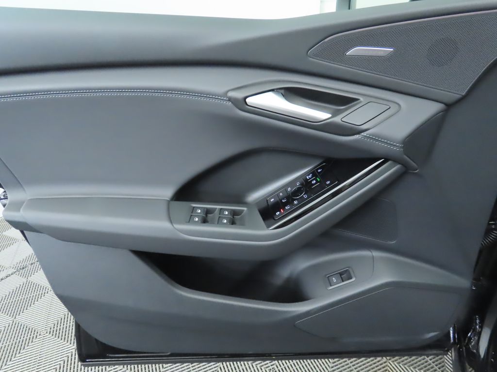 2025 Audi Q6 e-tron Premium 26