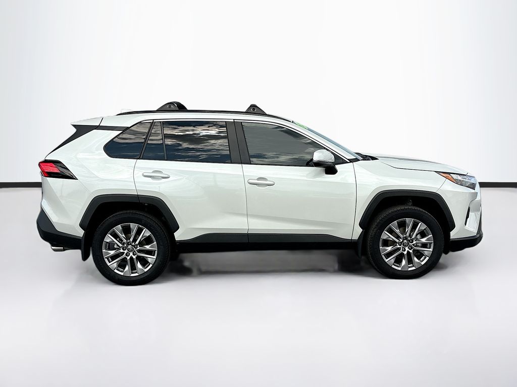 Certified Used 2025 Beige Toyota XLE Premium image 4