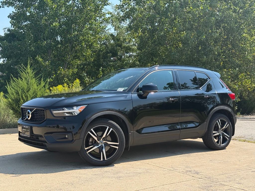 2019 Volvo XC40 T5 R-Design AWD