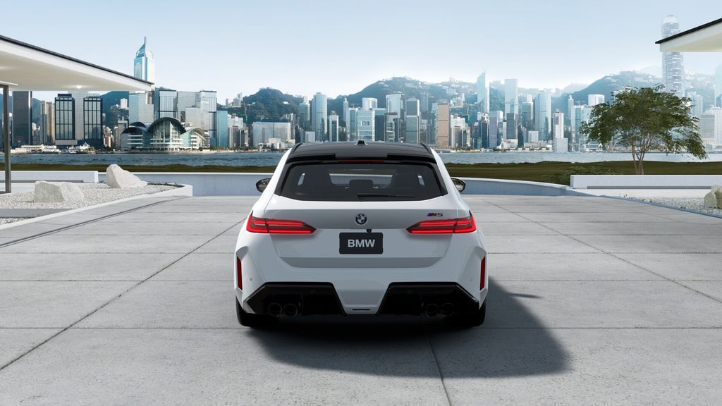 Thumbnail: 2027 BMW M5 - 32