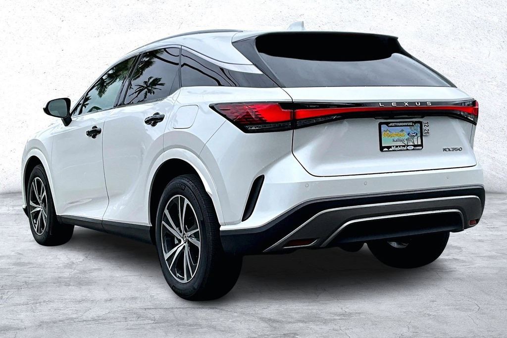 Used 2024 White Lexus 350 image 12