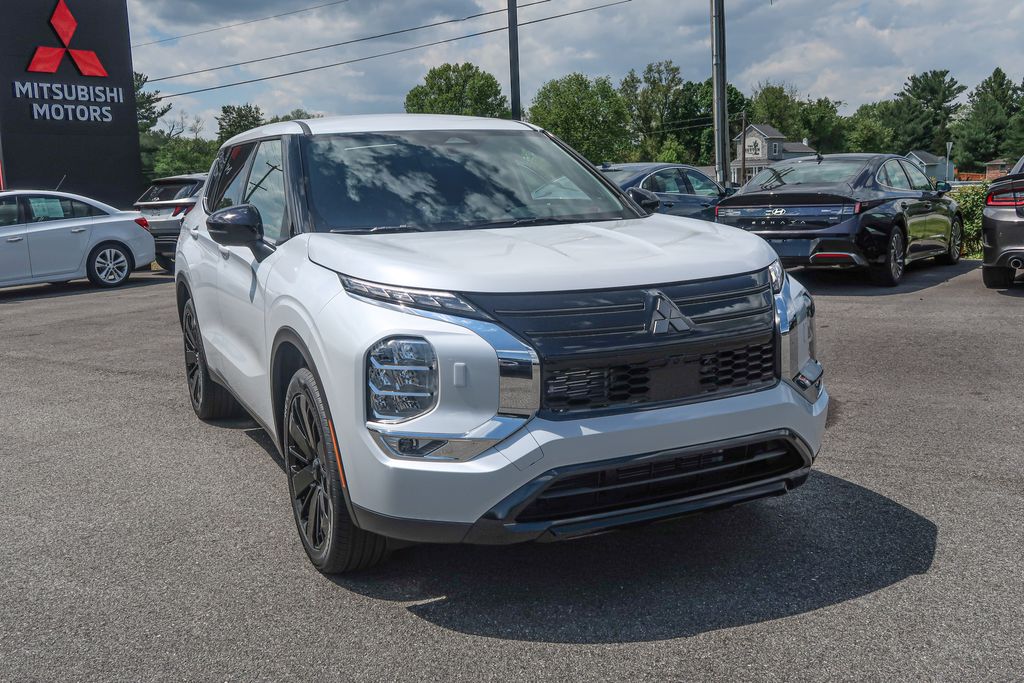 2026 Mitsubishi Outlander LE 2.5 S-AWC
