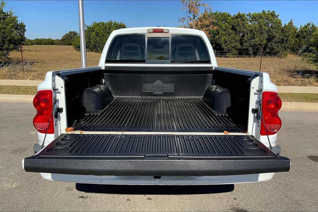 2007 Dodge Dakota SLT 26