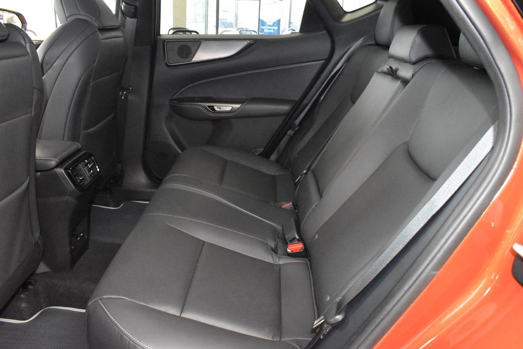 2024 Lexus NX  32