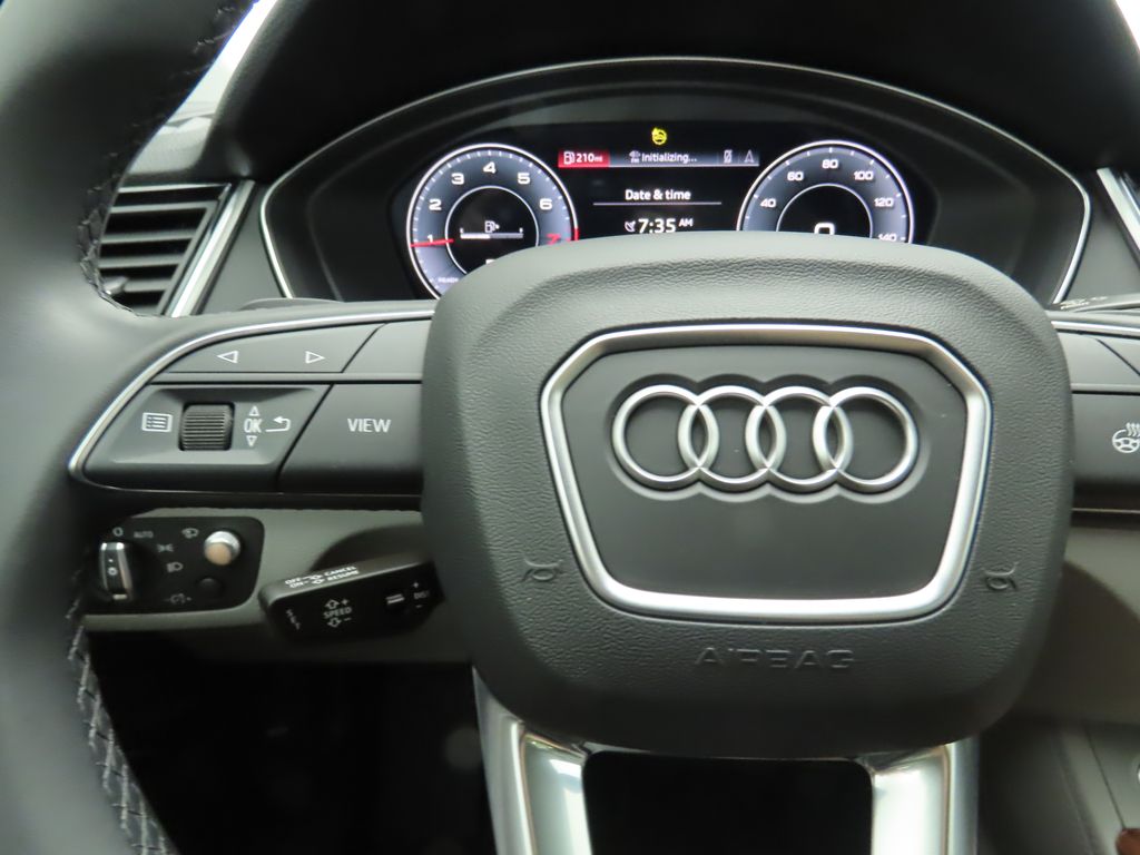 2022 Audi Q5 e Prestige 11