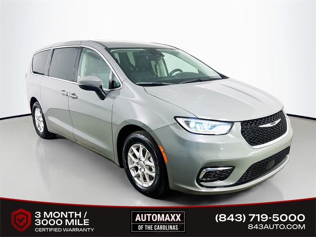 Ceramic Gray Clearcoat 2023 Chrysler Pacifica Touring L FWD Minivan Front-Wheel Drive 9-Speed Automatic