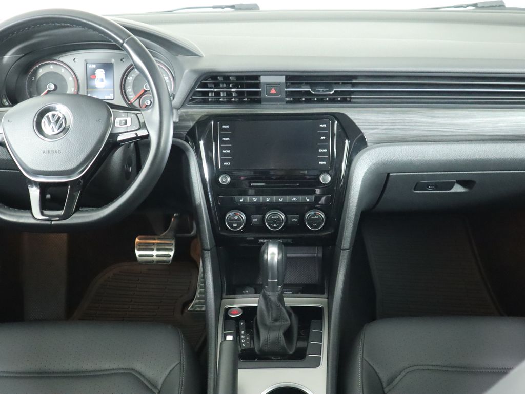Thumbnail: 2020 Volkswagen Passat - 14