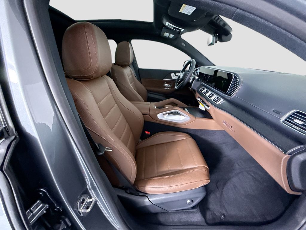 Thumbnail: 2026 Mercedes-Benz GLE - 20