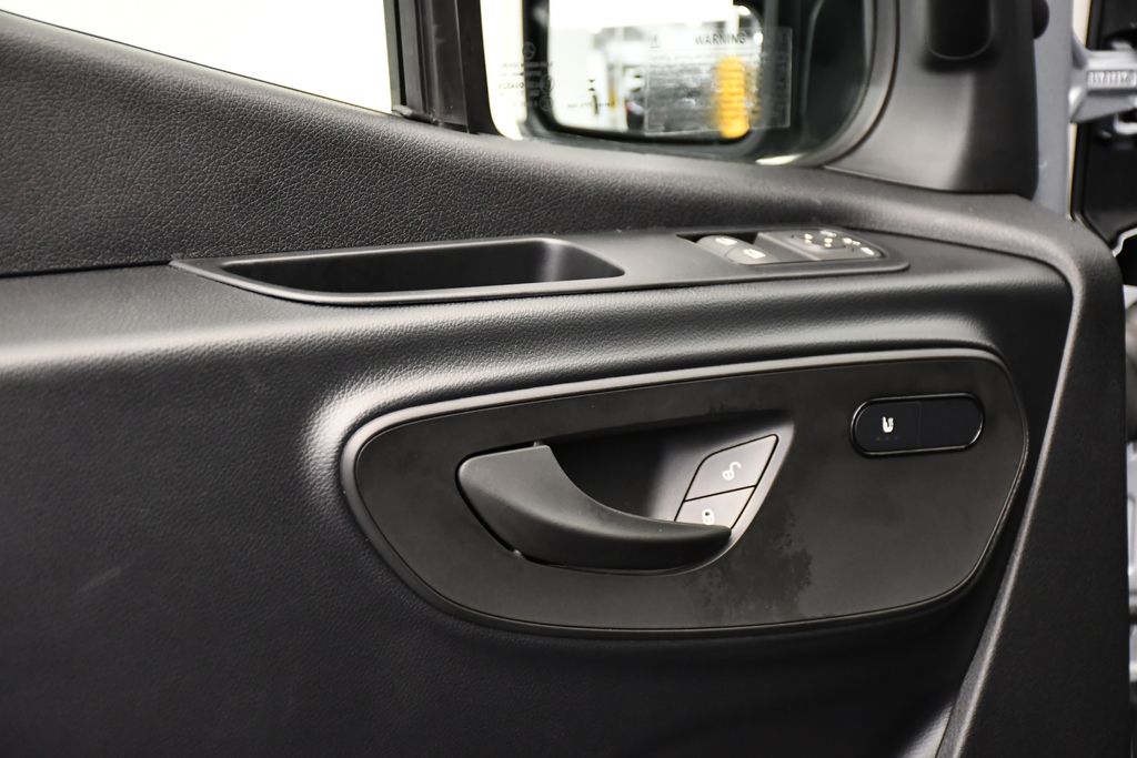 Thumbnail: 2025 Mercedes-Benz Sprinter - 23