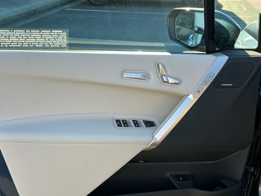 Thumbnail: 2026 BMW iX - 11