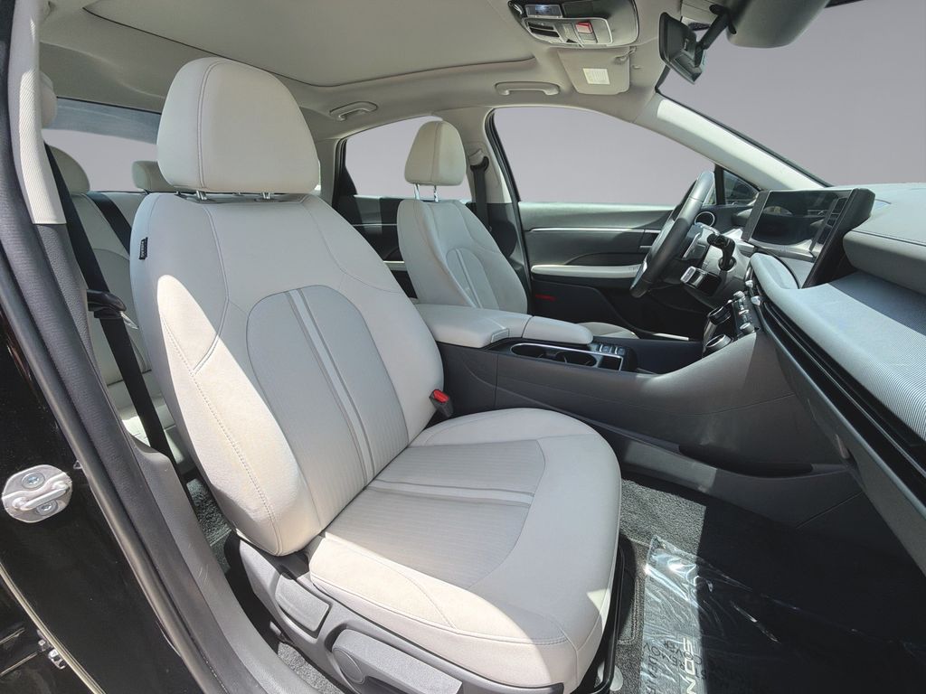 Thumbnail: 2024 Hyundai Sonata - 16
