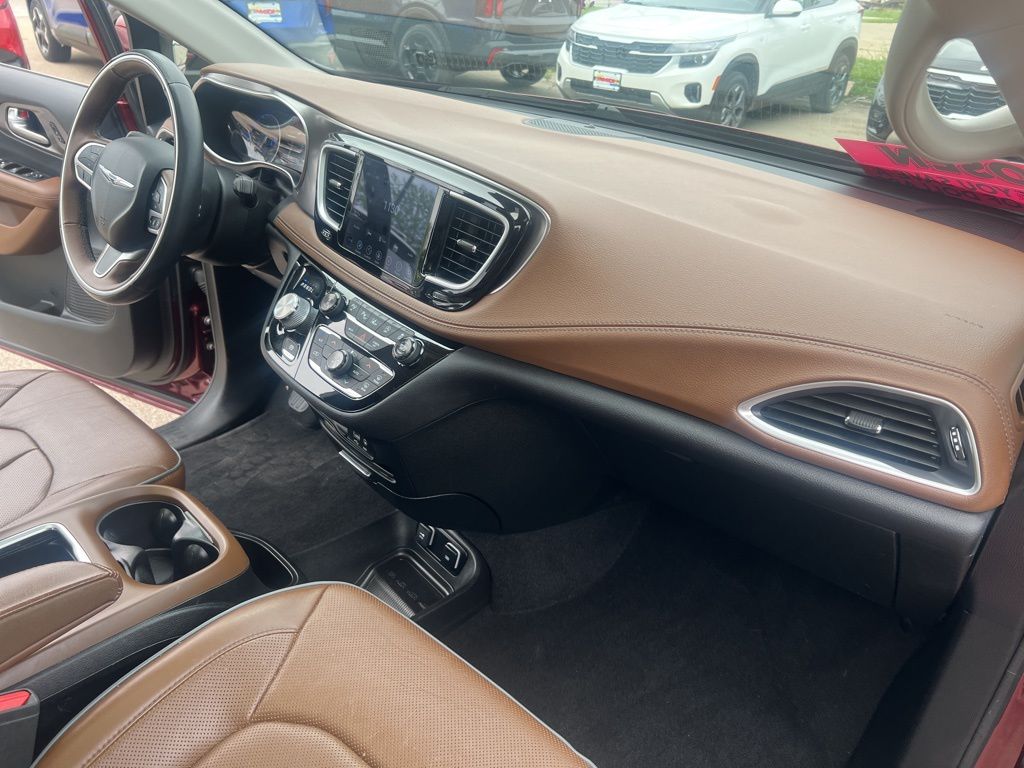 2018 Chrysler Pacifica Limited photo