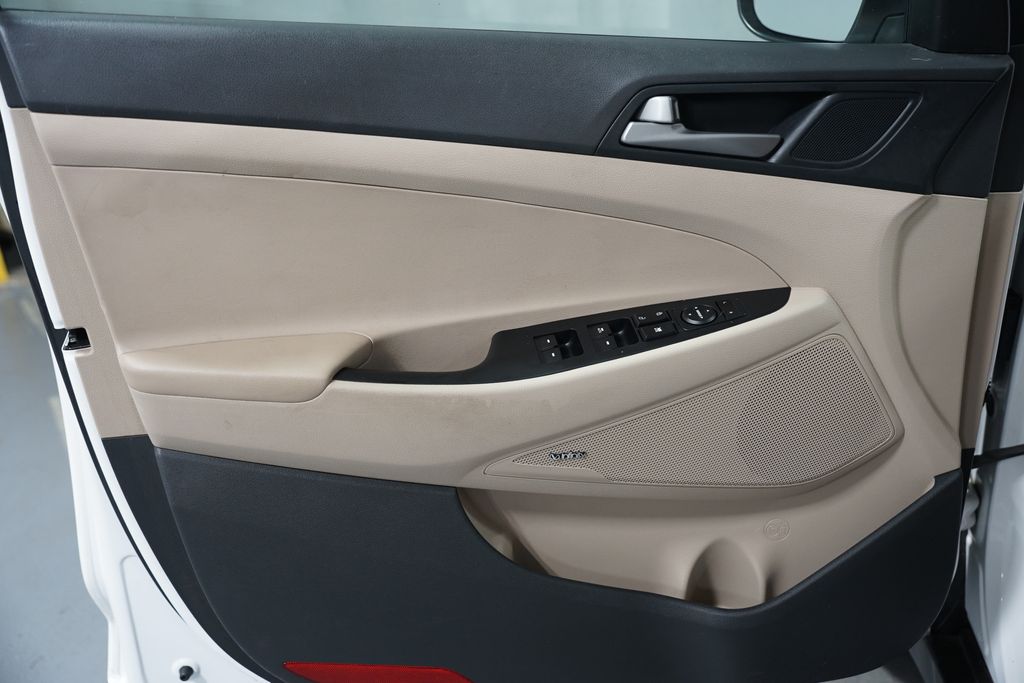 Thumbnail: 2018 Hyundai Tucson - 30