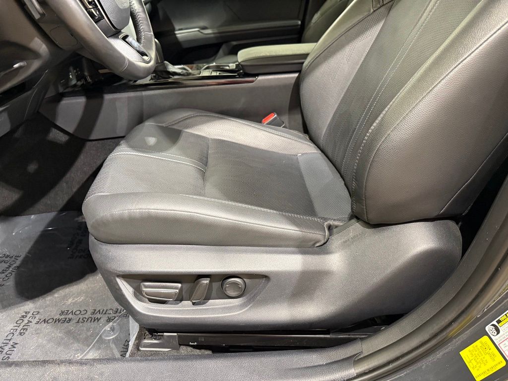 Thumbnail: 2025 Toyota Camry - 13