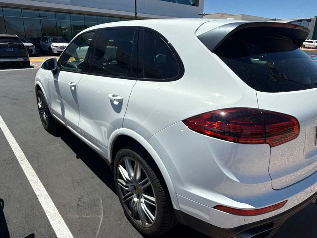 Thumbnail: 2017 Porsche Cayenne - 4