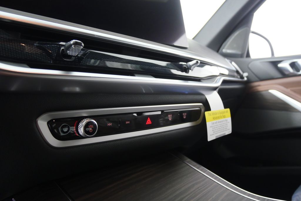 Thumbnail: 2026 BMW X5 - 20