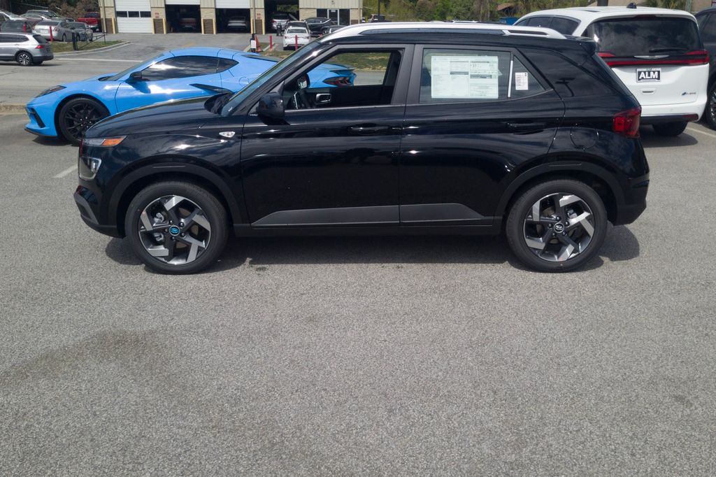 New 2026 Black Hyundai SEL image 8