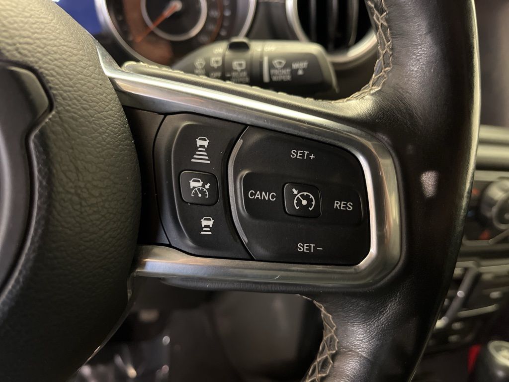 Thumbnail: 2019 Jeep Wrangler - 15