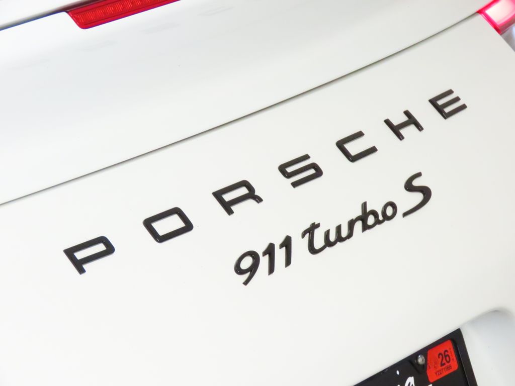 Thumbnail: 2017 Porsche 911 - 12