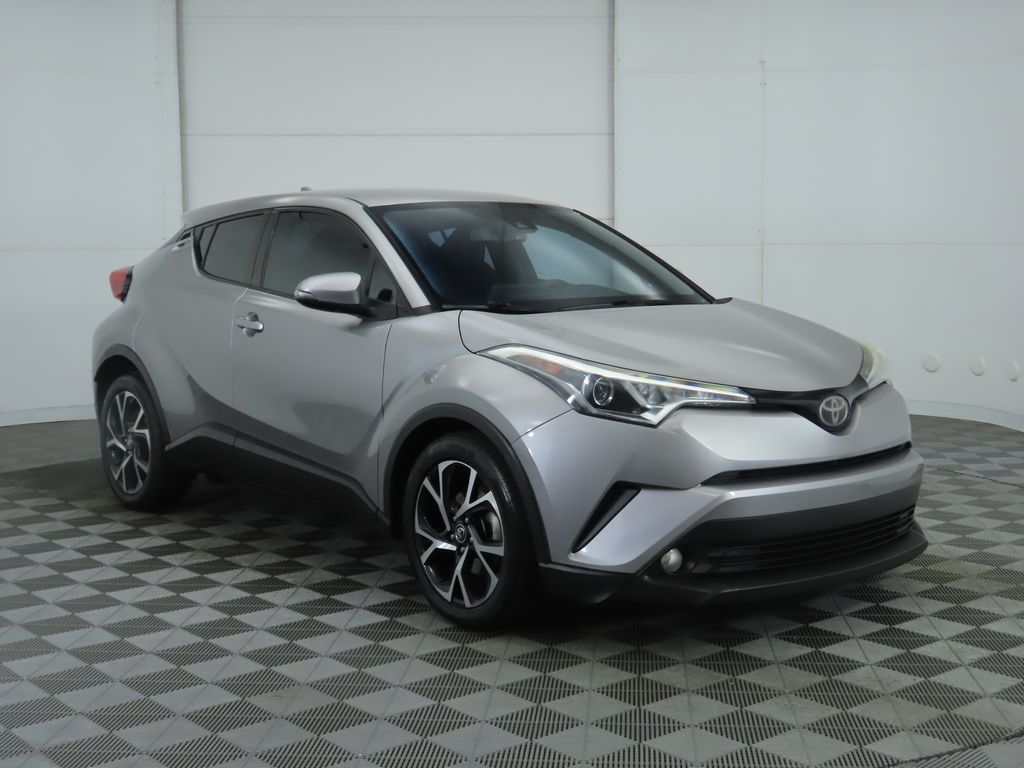 2018 Toyota C-HR XLE 3