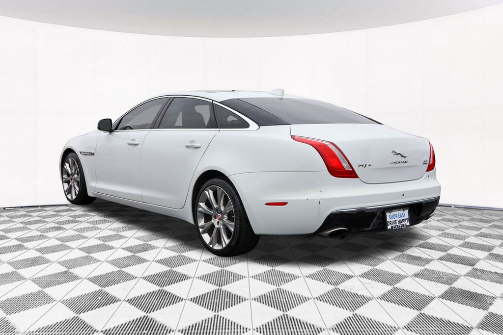 2016 Jaguar XJ XJL Portfolio 11