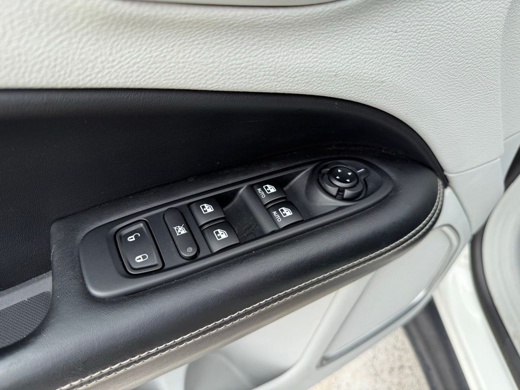 Thumbnail: 2017 Jeep Compass - 12