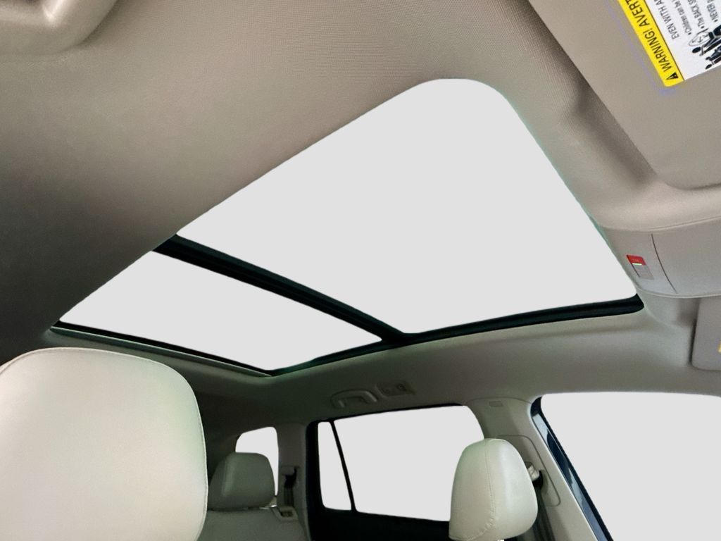 Thumbnail: 2021 Volkswagen Atlas - 16