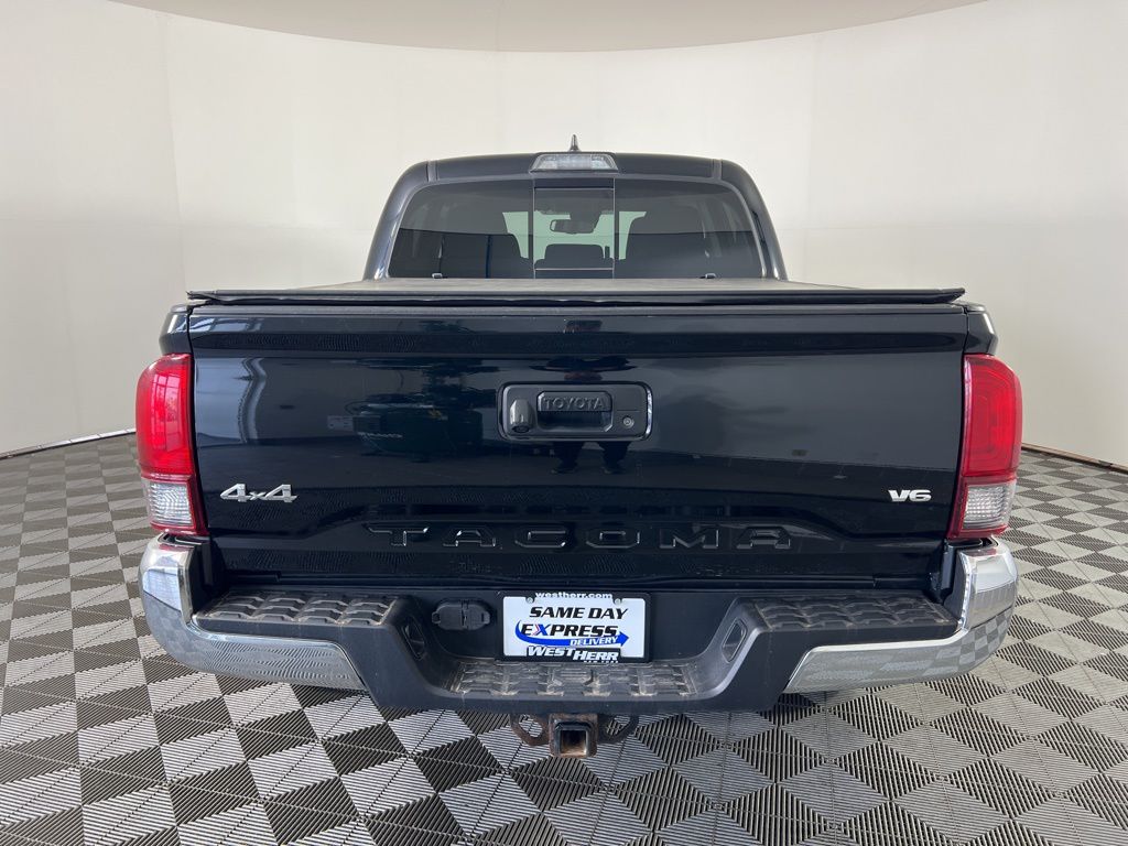 Used 2019 Black Toyota SR5 image 4