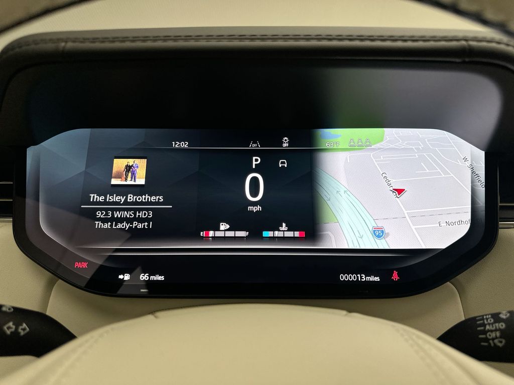 Thumbnail: 2026 Land Rover Range Rover - 14