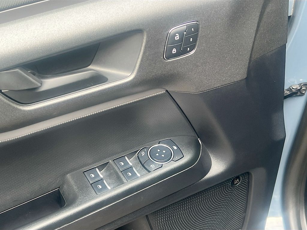 Used 2025 Gray Ford Outer Banks image 18