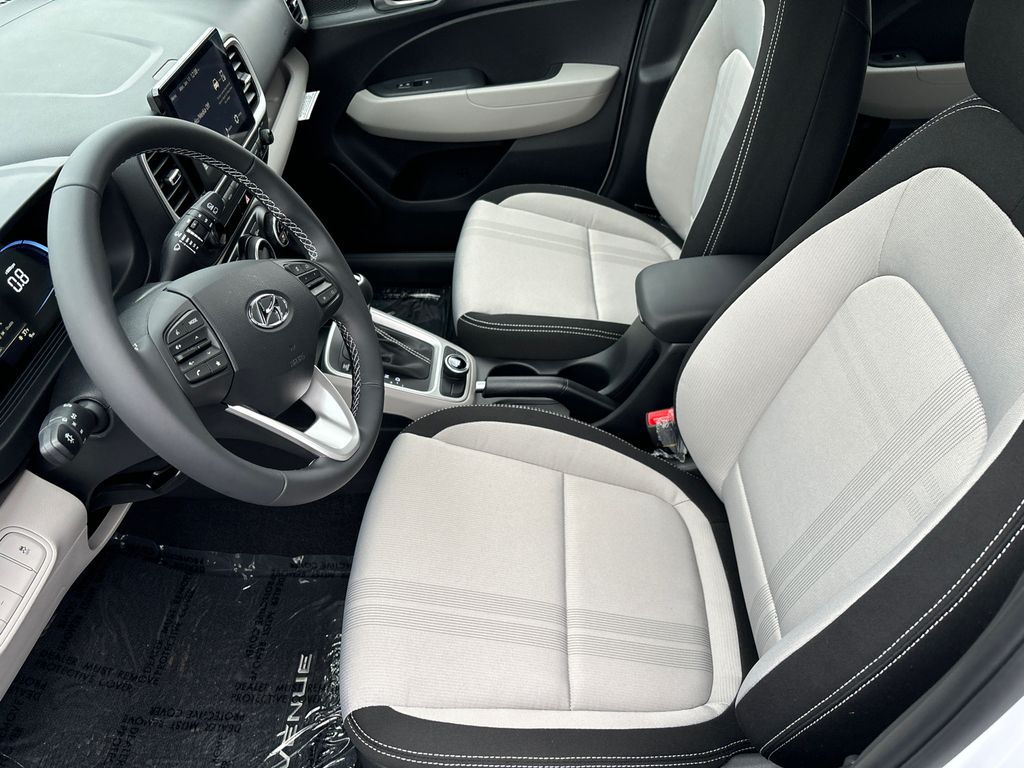 2025 Hyundai Venue SEL White at Baytown Hyundai