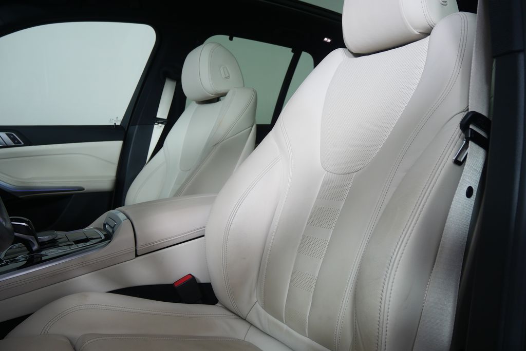 Thumbnail: 2021 BMW X5 - 11