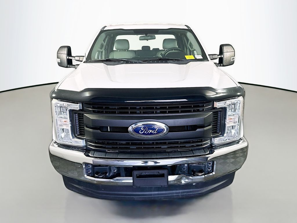 Used 2019 White Ford XL image 2